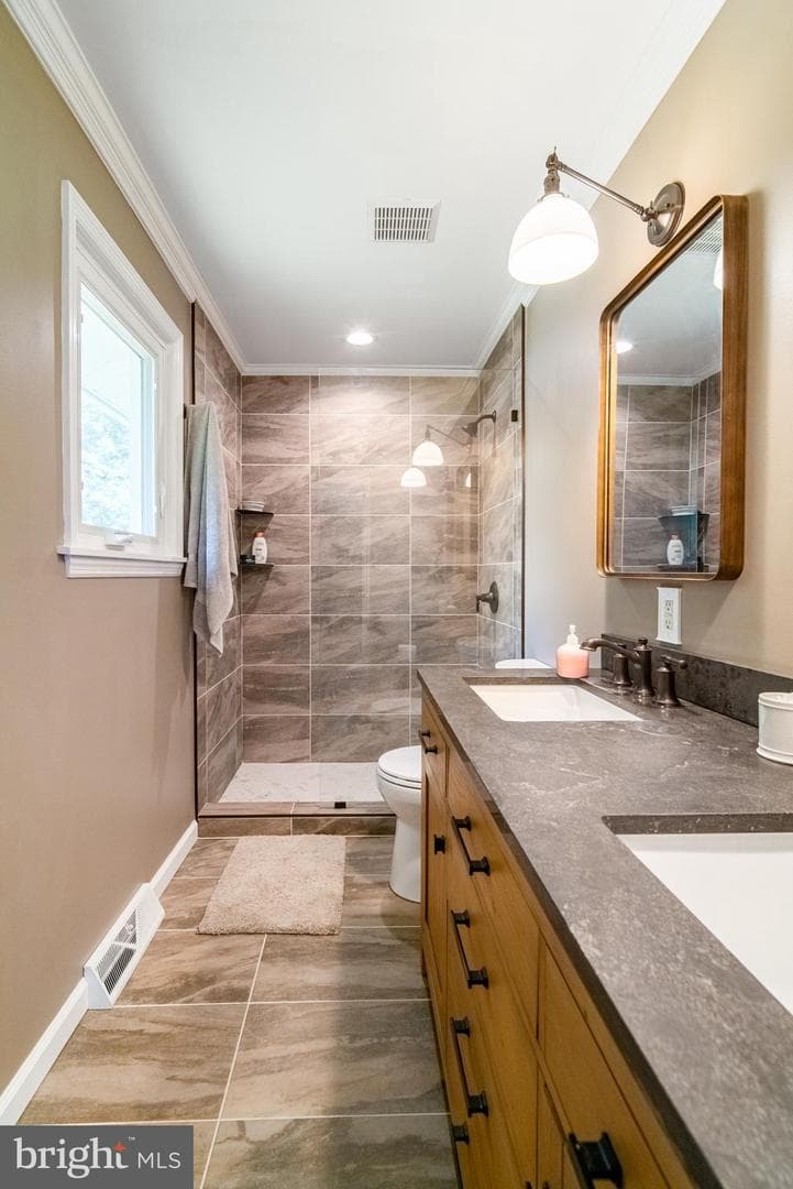 49 Willow Creek Road photo 25