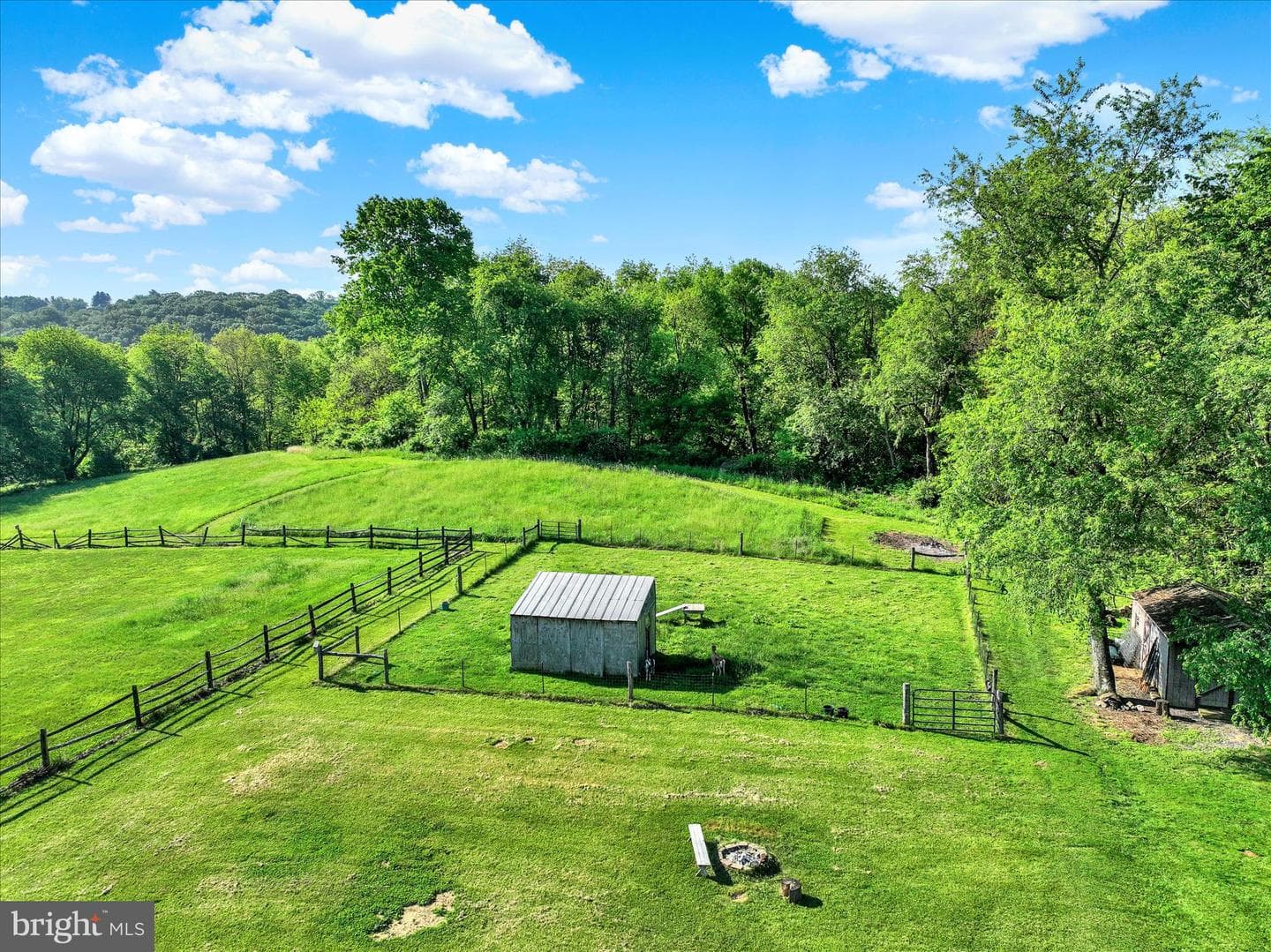 49 Willow Creek Road photo 46