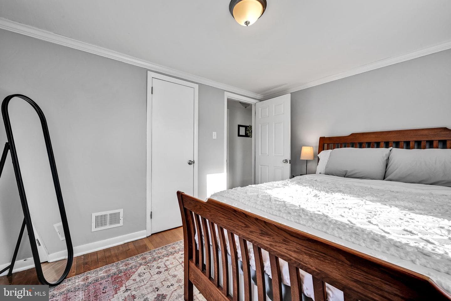 860 Hess Road photo 13