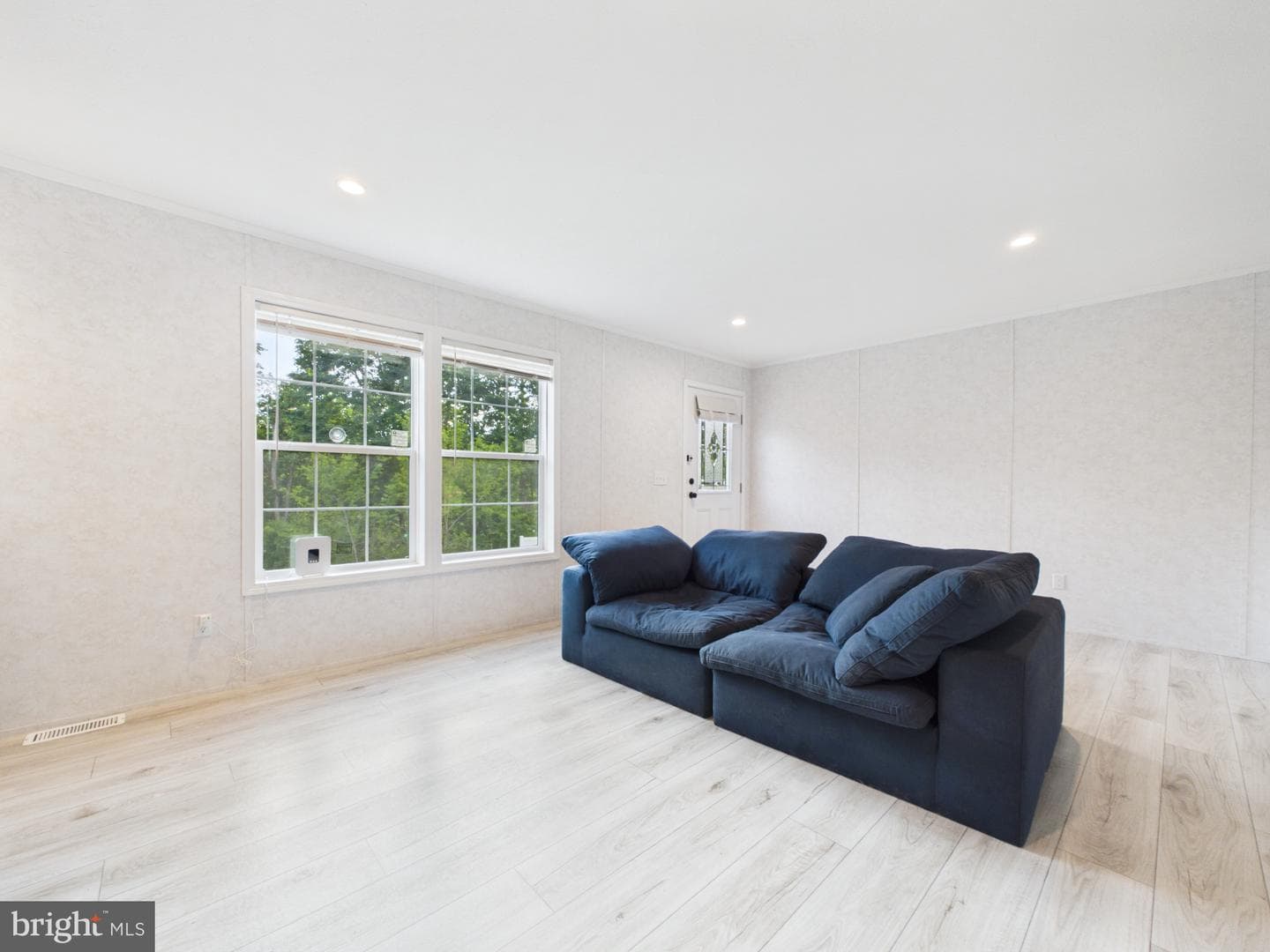 345 Boxwood Road photo 6