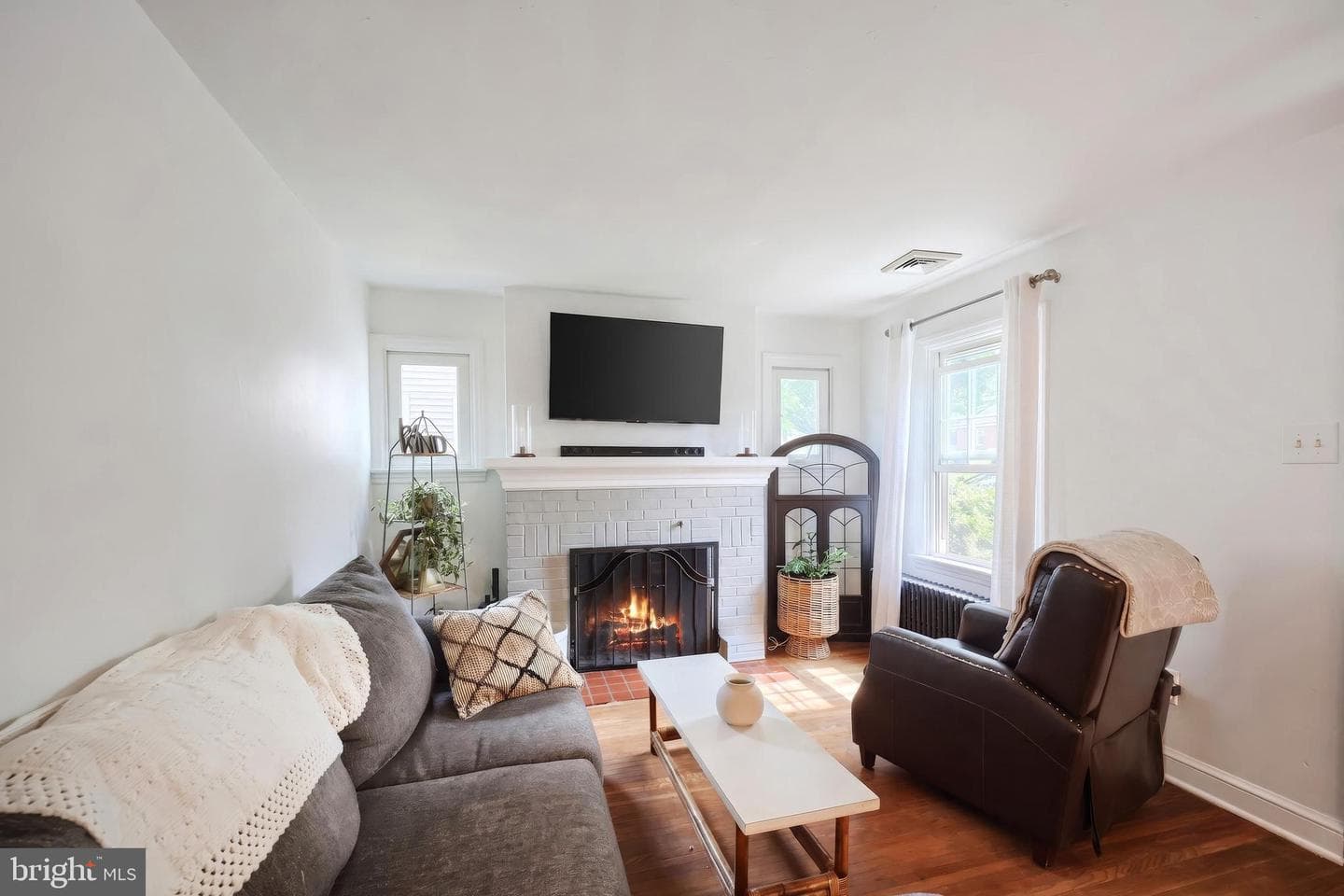 831 Rathton Road photo 9