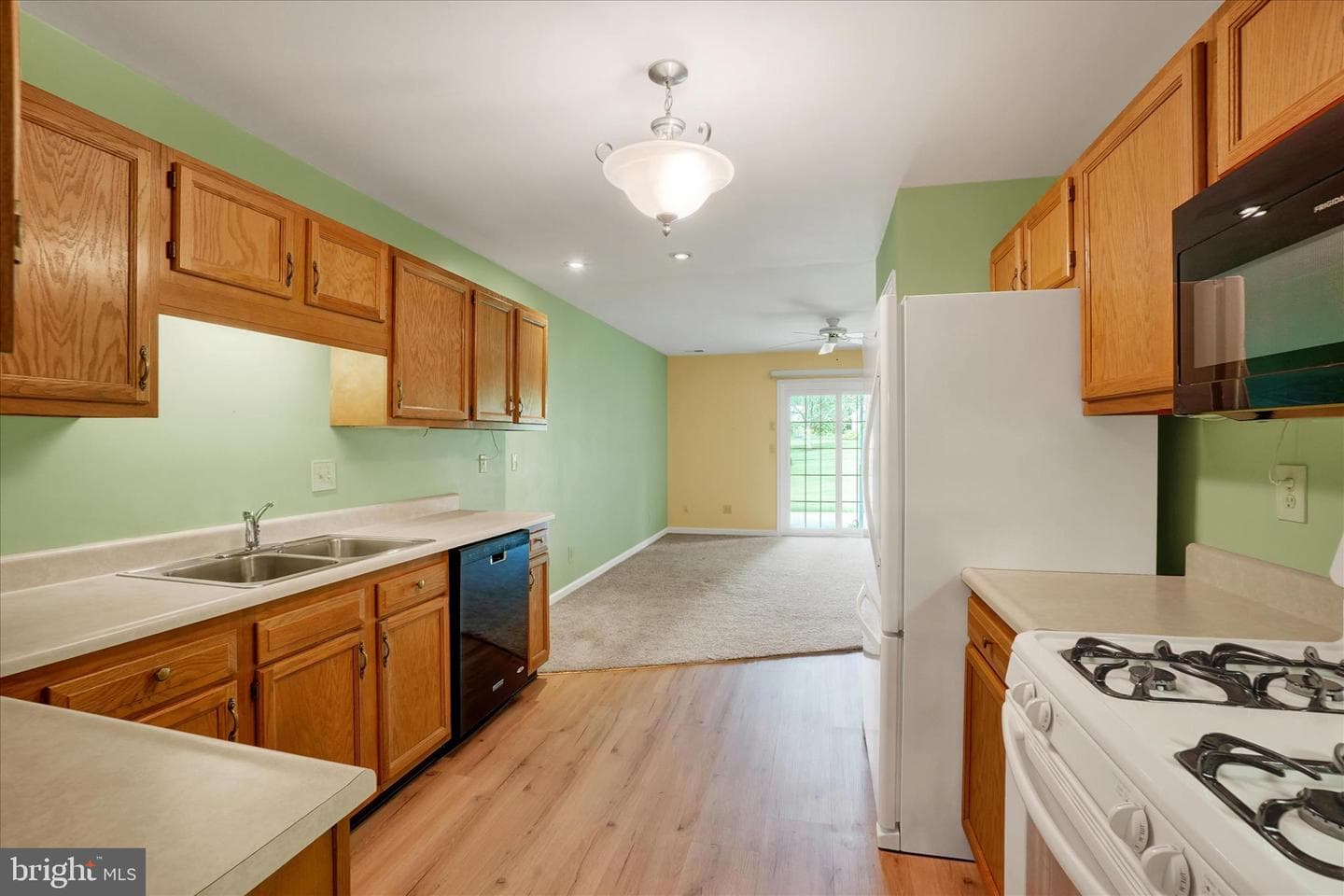 3014 Village Circle W photo 12