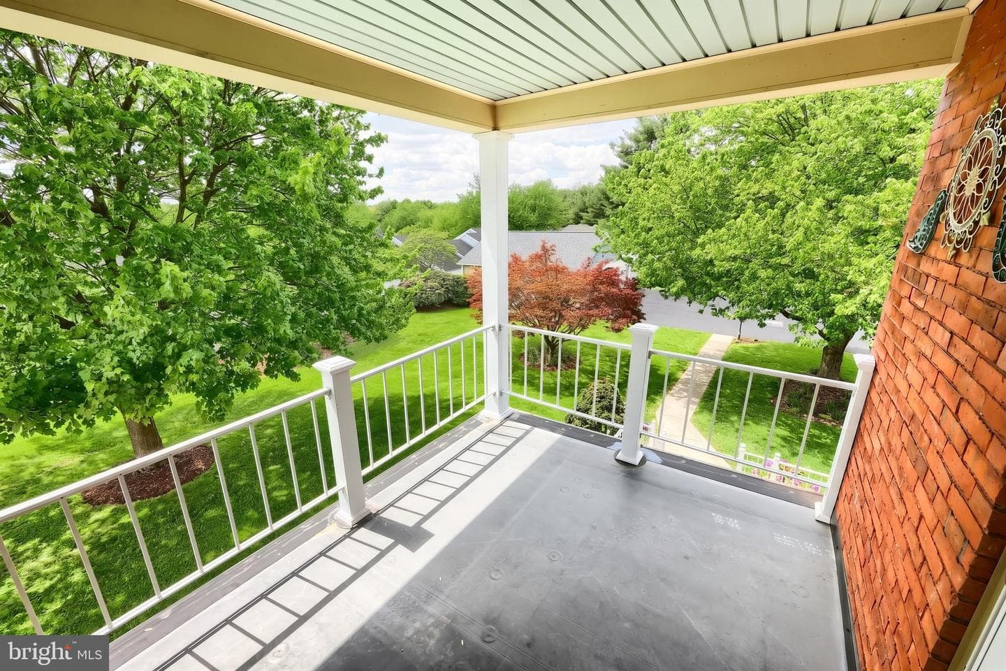 345 Westminster Avenue photo 10
