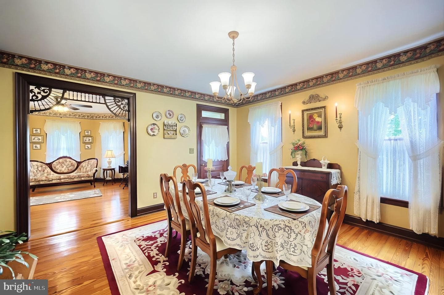 345 Westminster Avenue photo 27