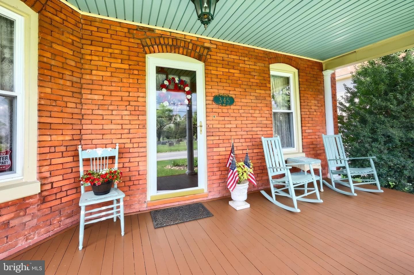 345 Westminster Avenue photo 3