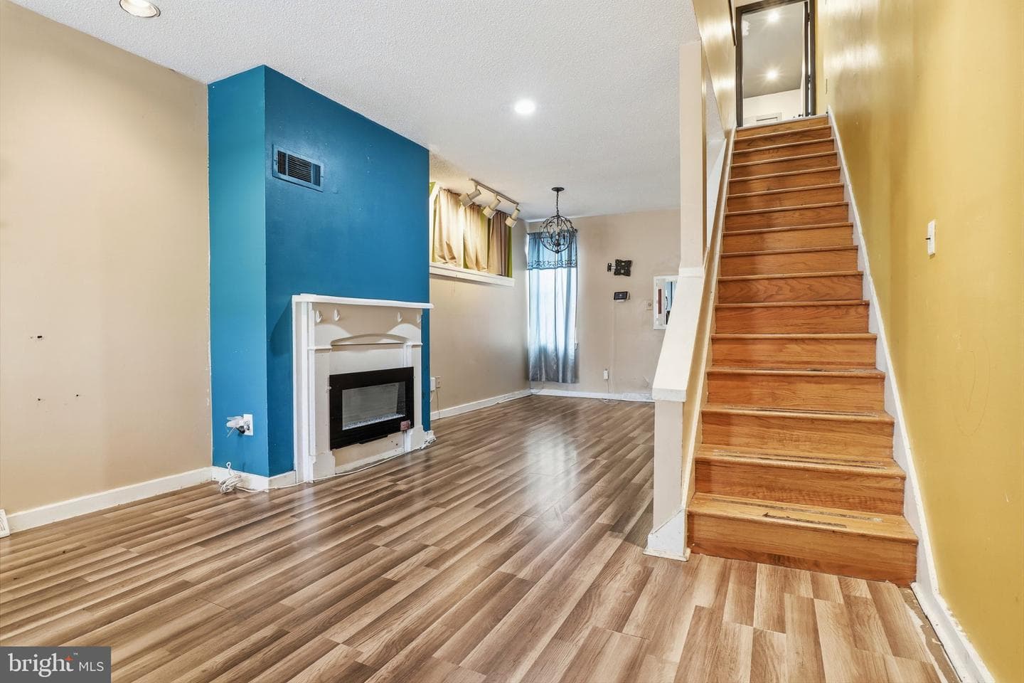 946 W College Avenue, York