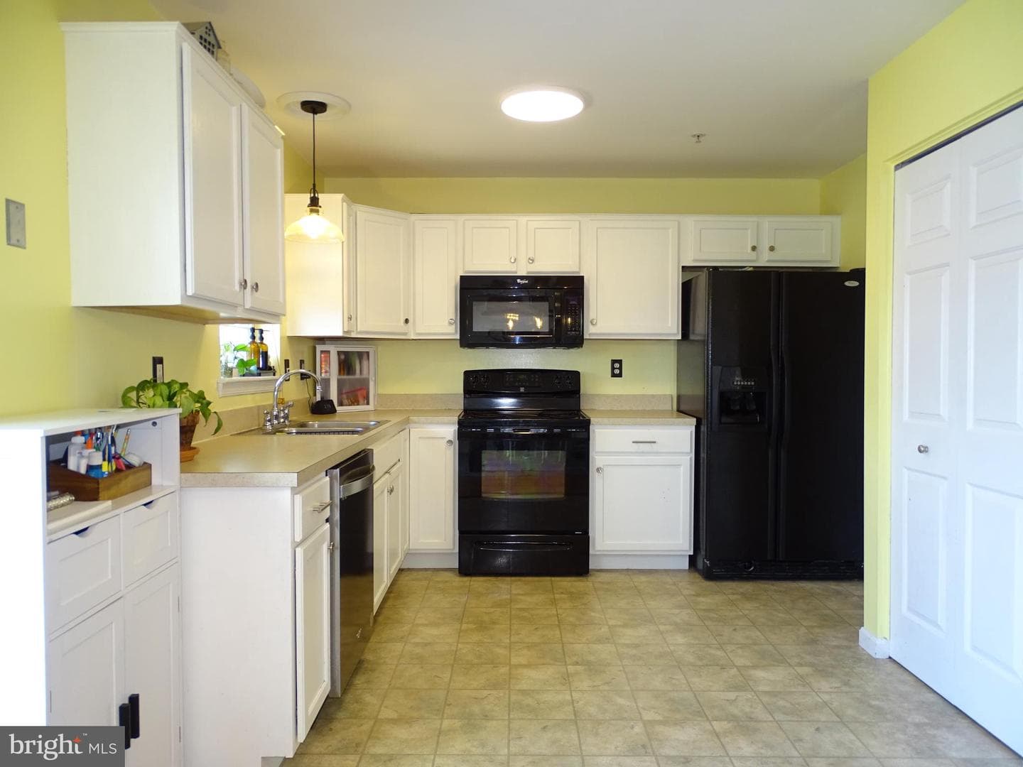 235 Fisher Drive photo 8