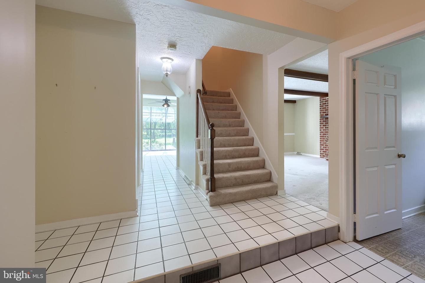 2105 Southbrook Drive photo 12