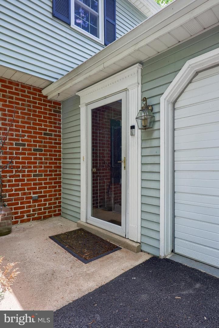 2105 Southbrook Drive photo 2