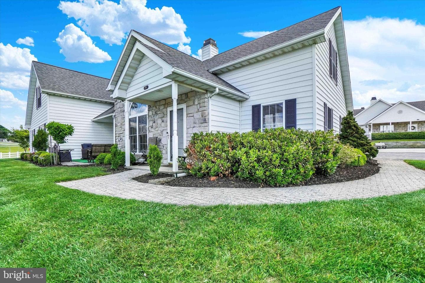 331 Clarks Way photo 2