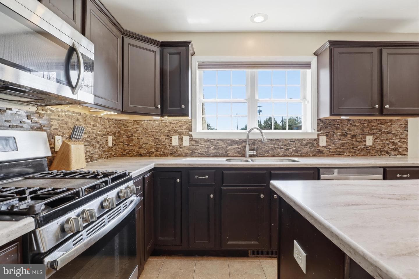 560 Nantucket Drive photo 14