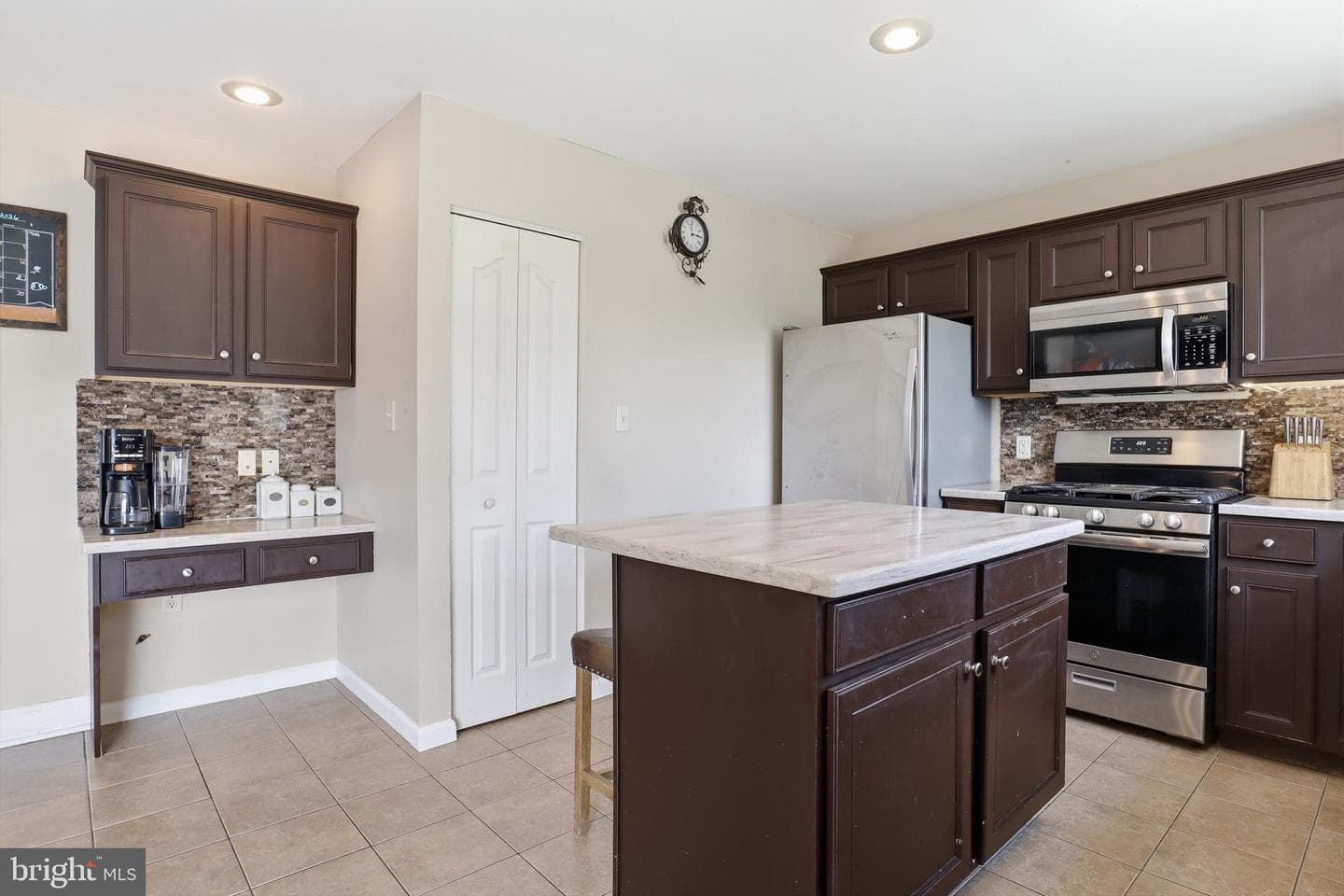 560 Nantucket Drive photo 16