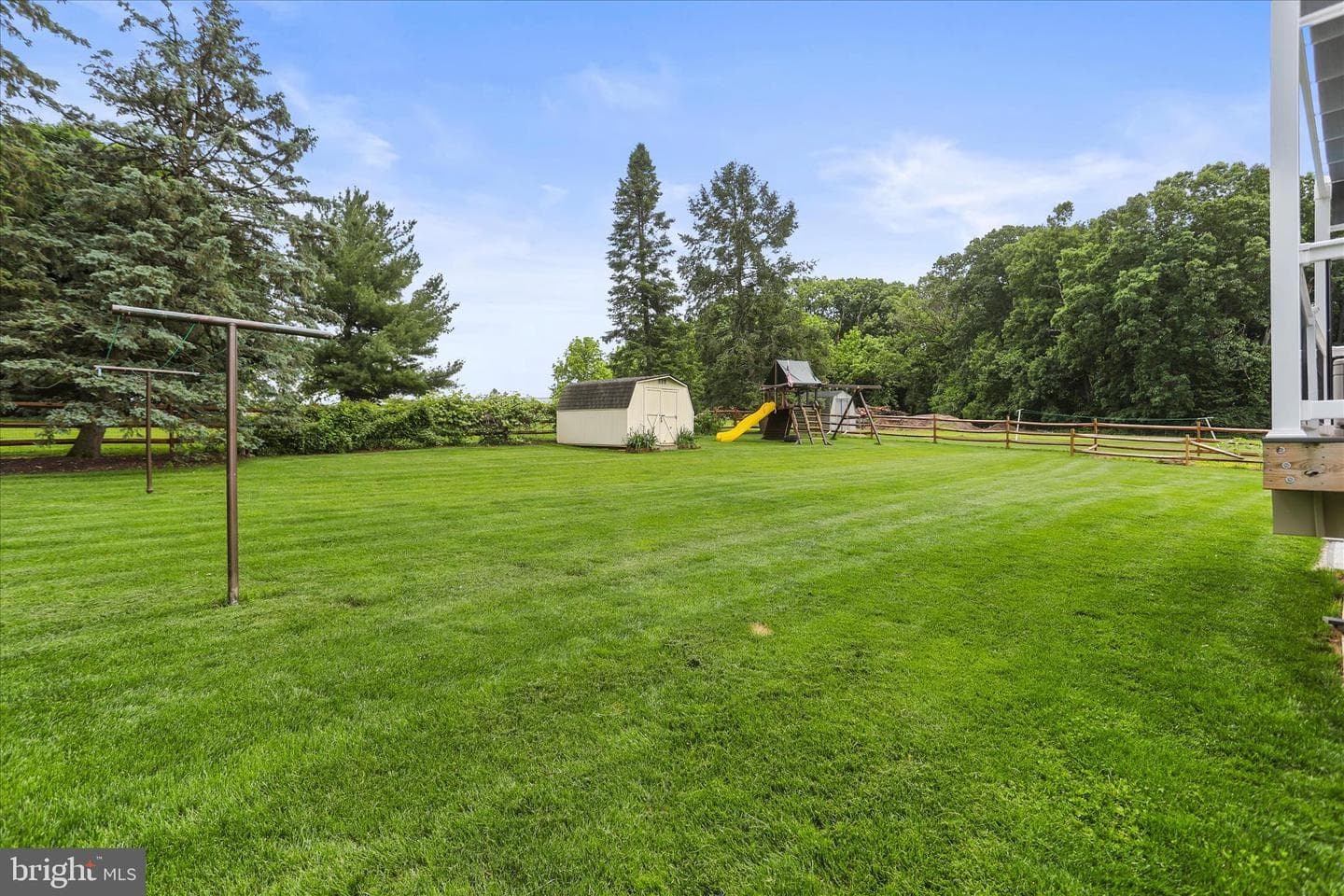 88 Sunset Drive photo 40