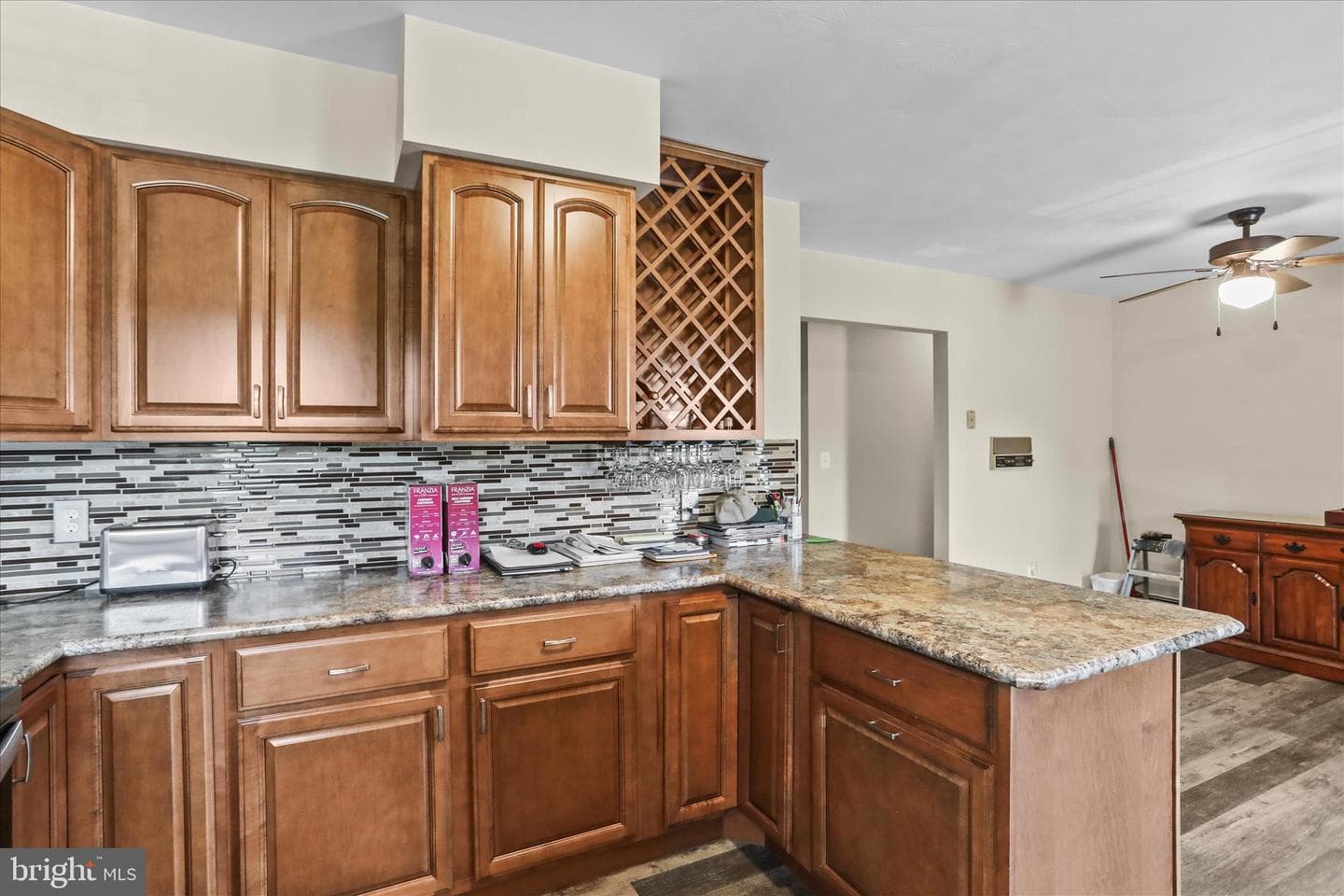 88 Sunset Drive photo 9