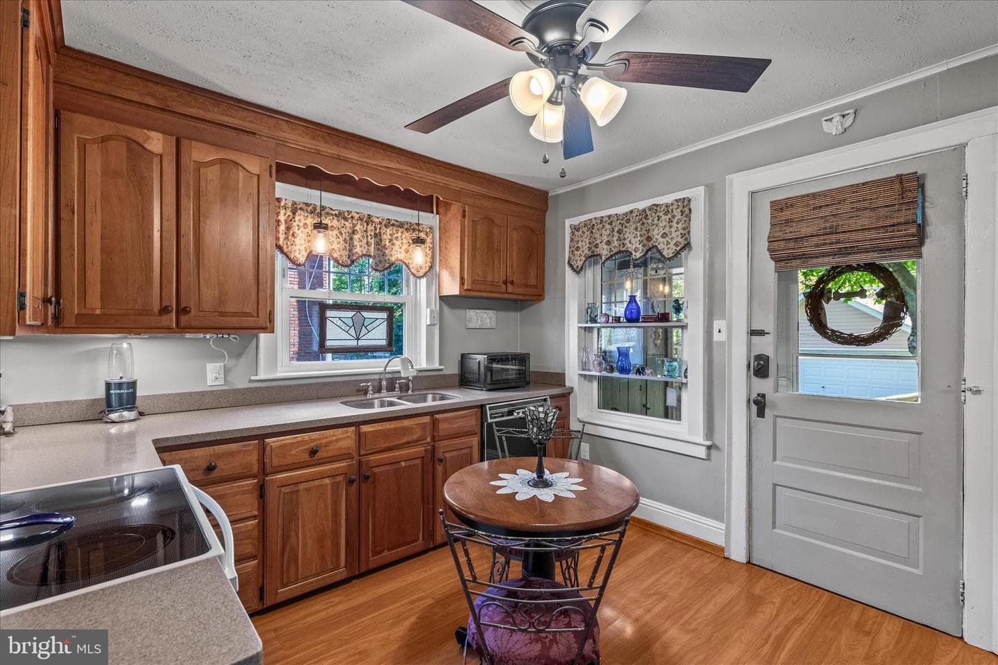 31 N Kershaw Street photo 17