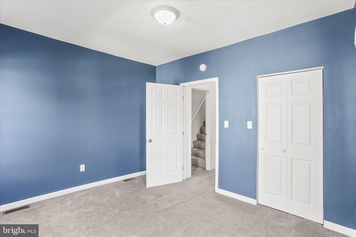 619 Ridge Avenue photo 24