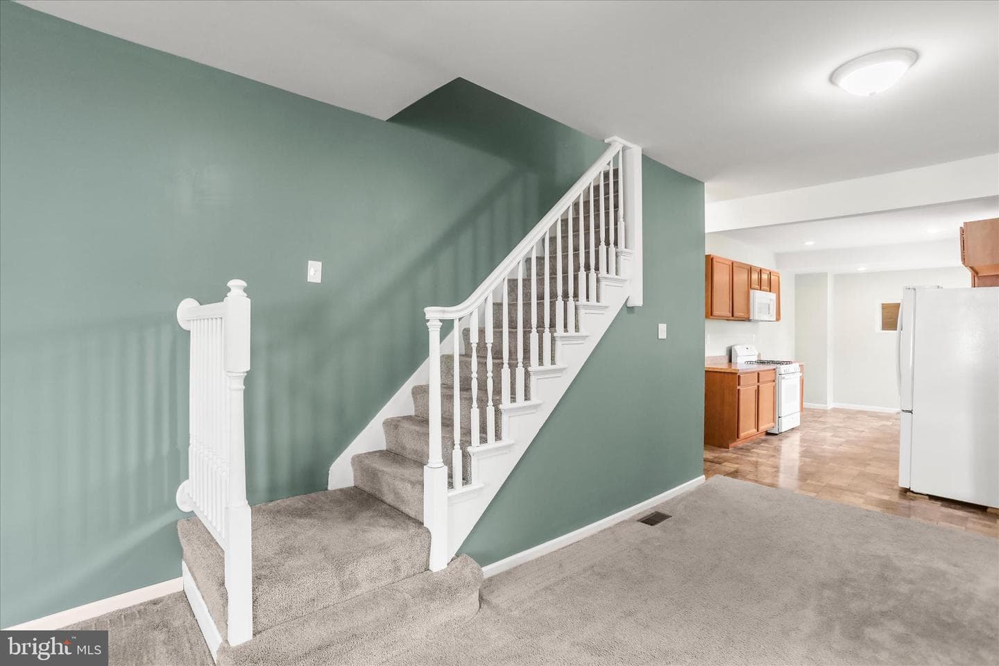 619 Ridge Avenue photo 8