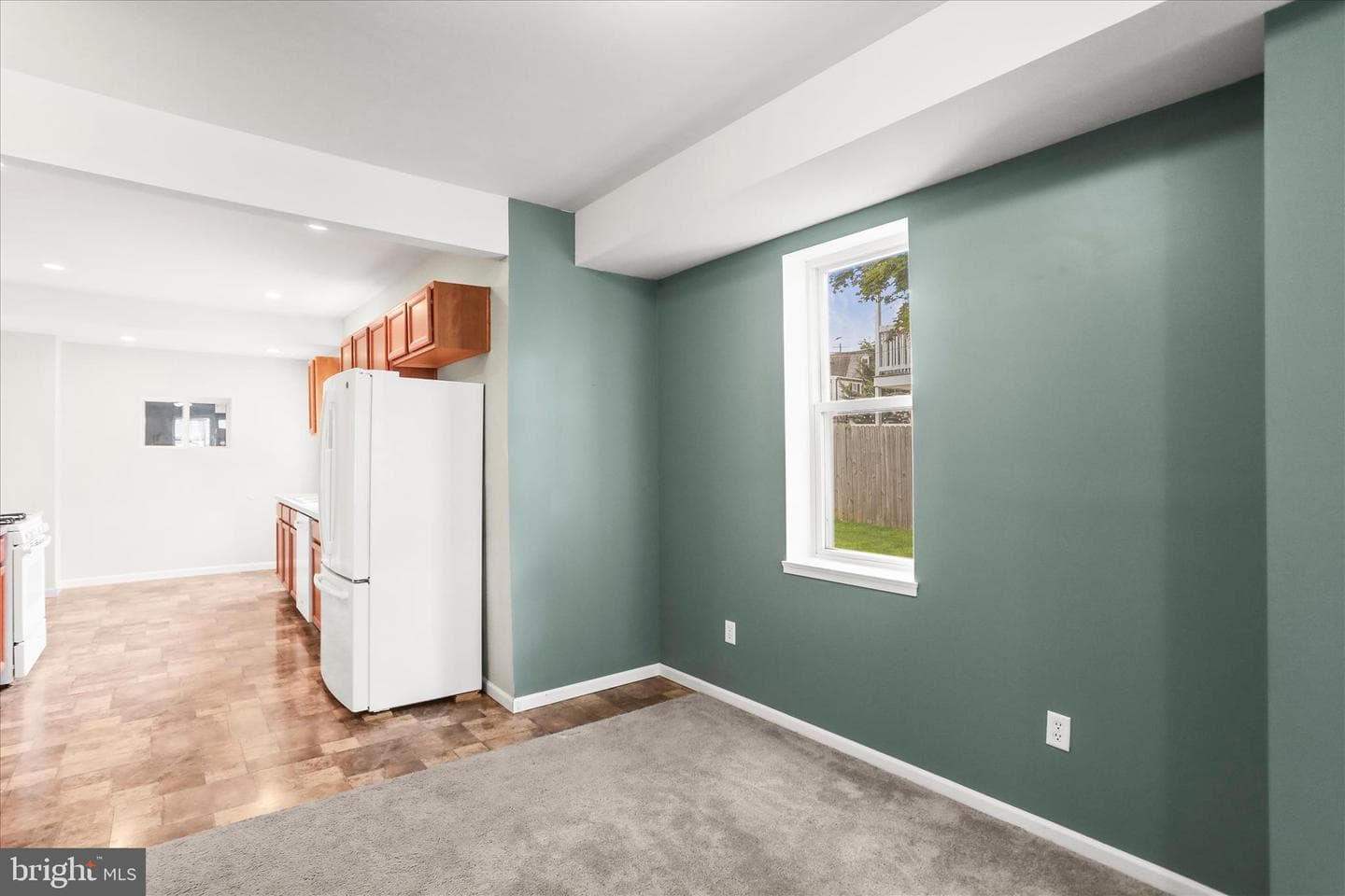 619 Ridge Avenue photo 9