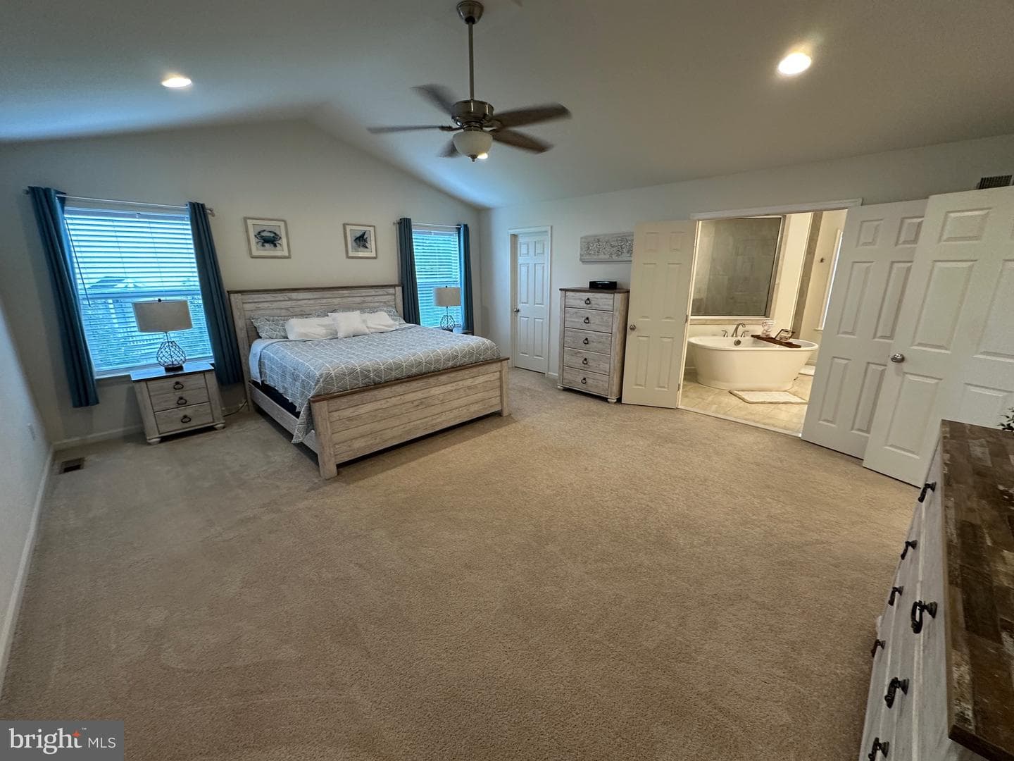 20 Greenview Drive photo 27
