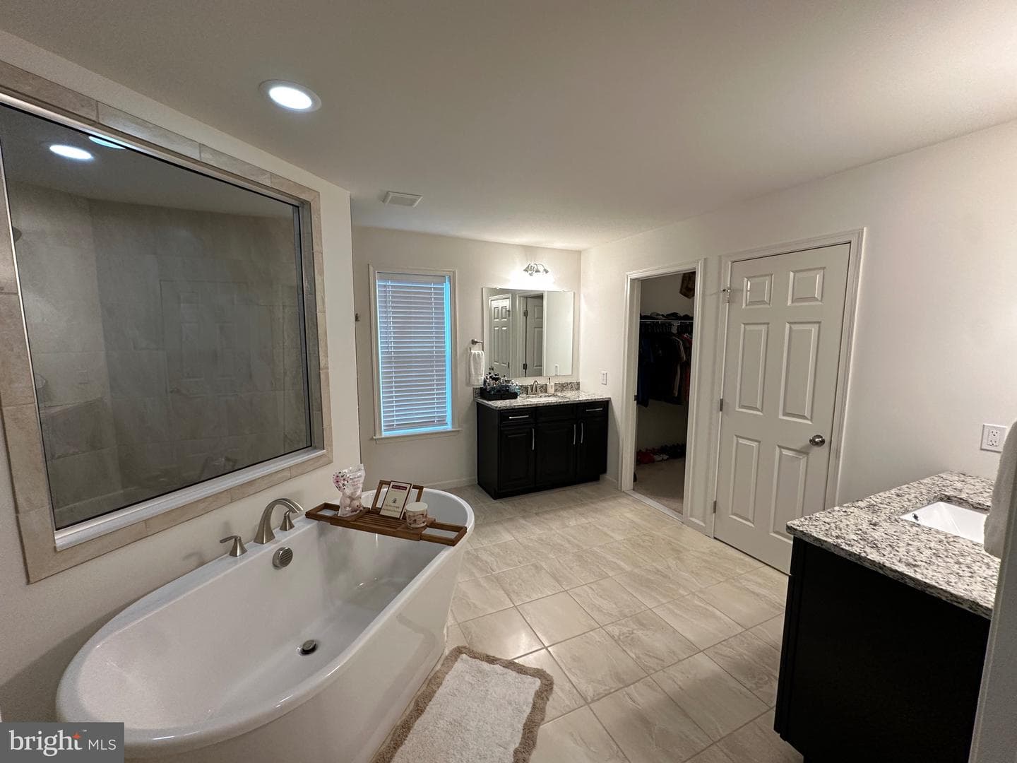 20 Greenview Drive photo 29