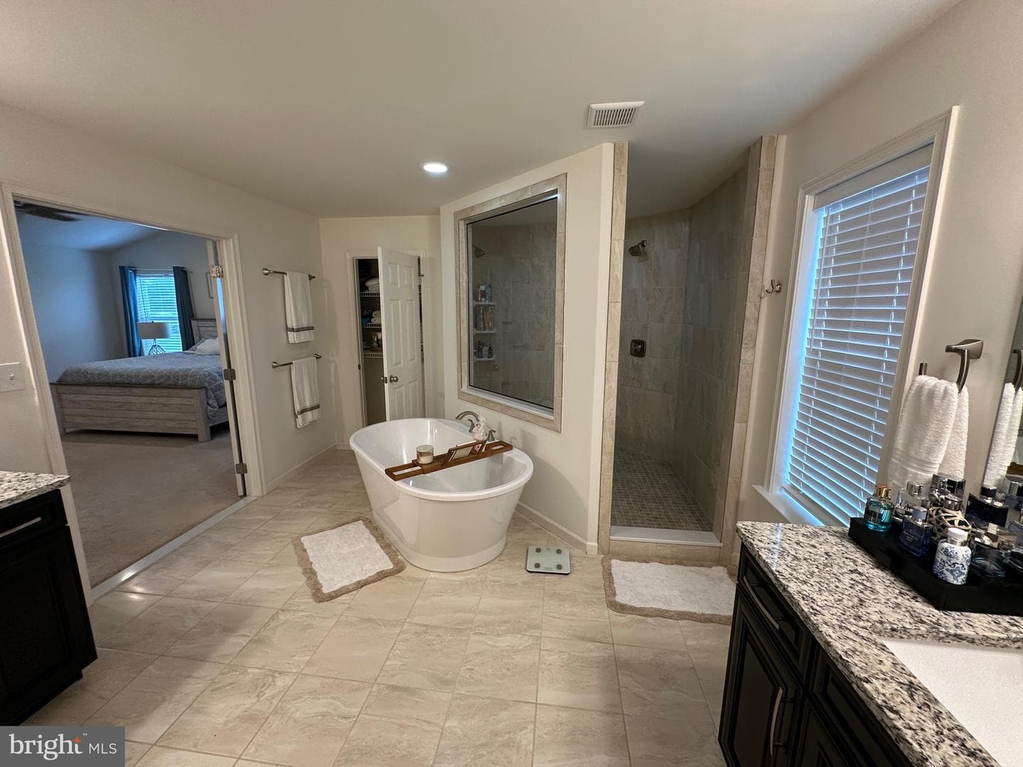 20 Greenview Drive photo 30