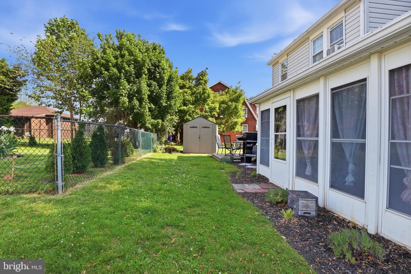 44 N Gotwalt Street photo 27