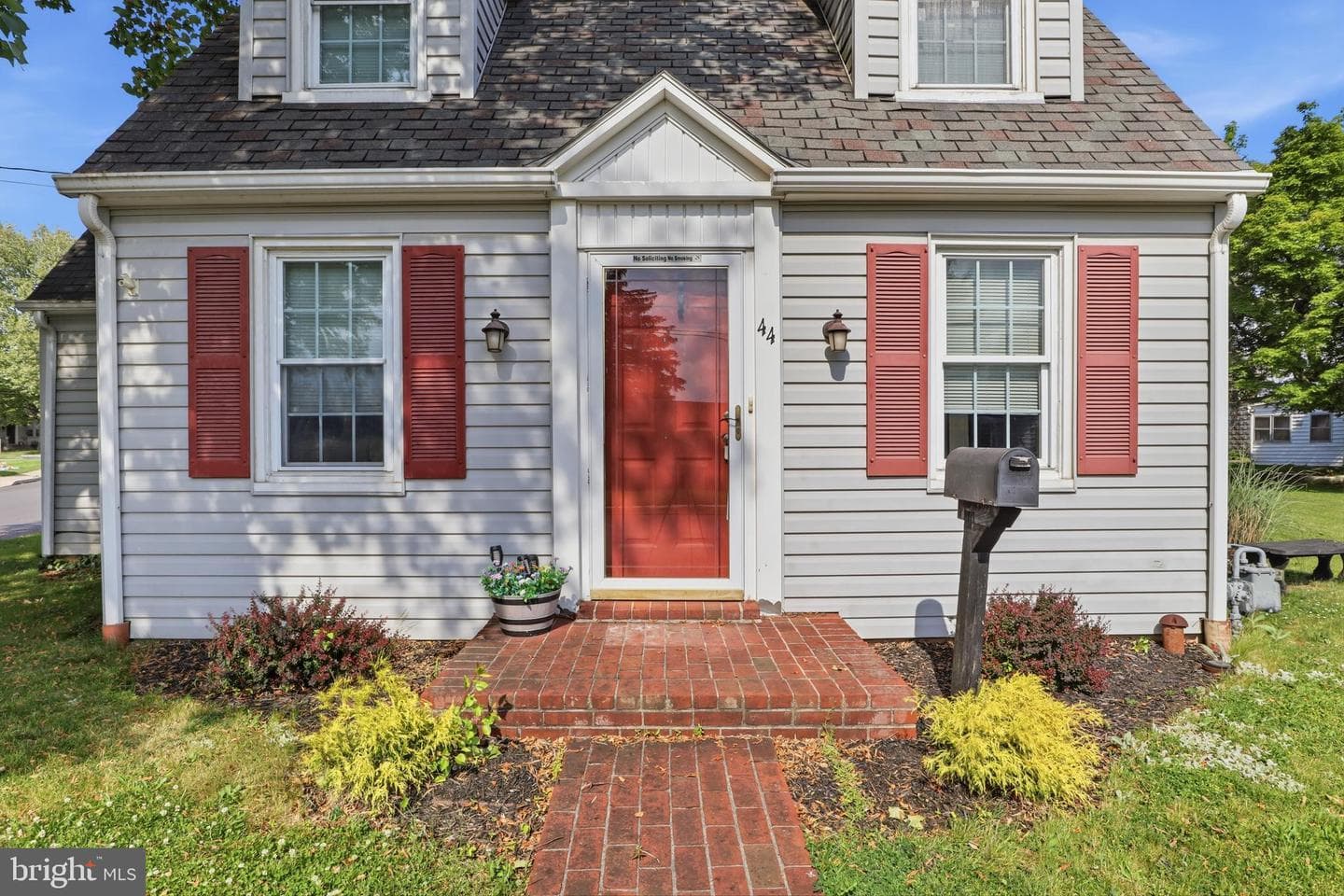 44 N Gotwalt Street photo 5