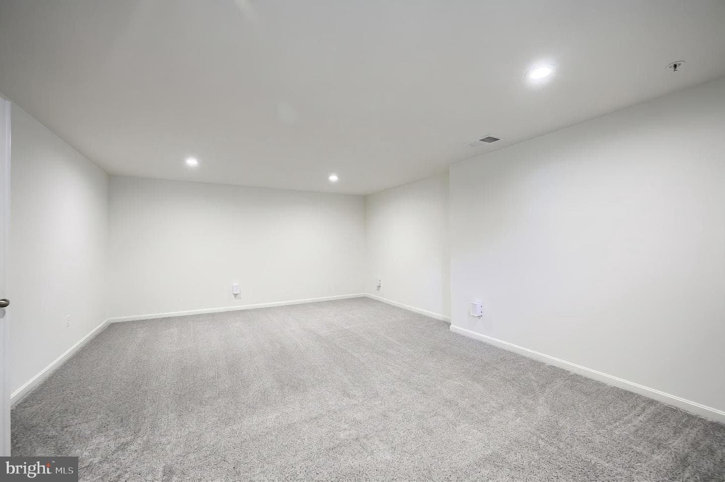 61 Black Oak Court photo 32