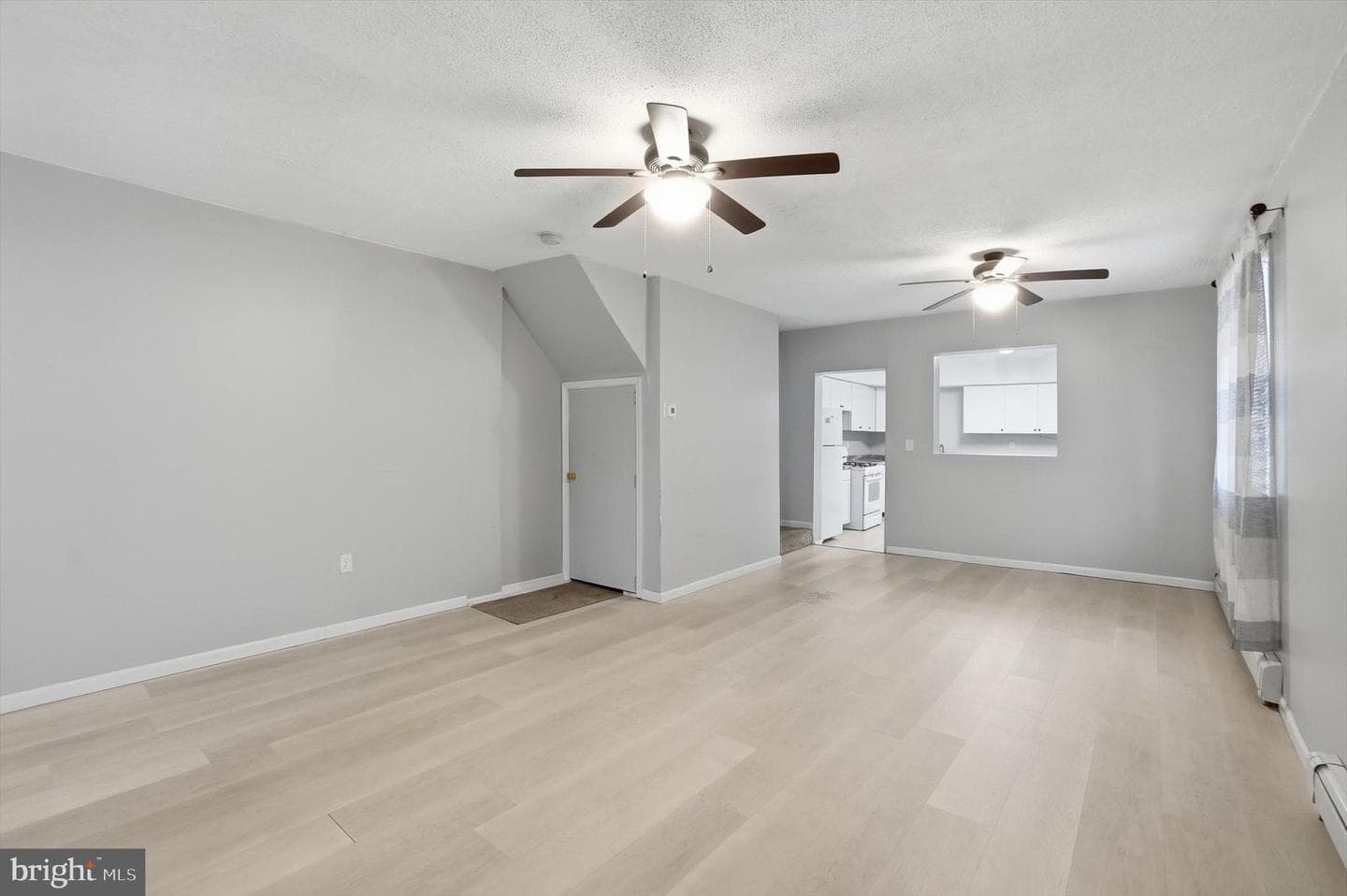 738 Edison Street photo 5