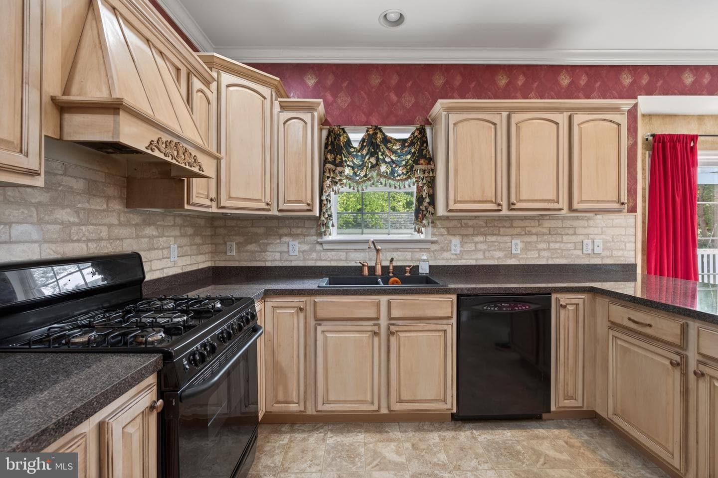 275 Silver Maple Court photo 17