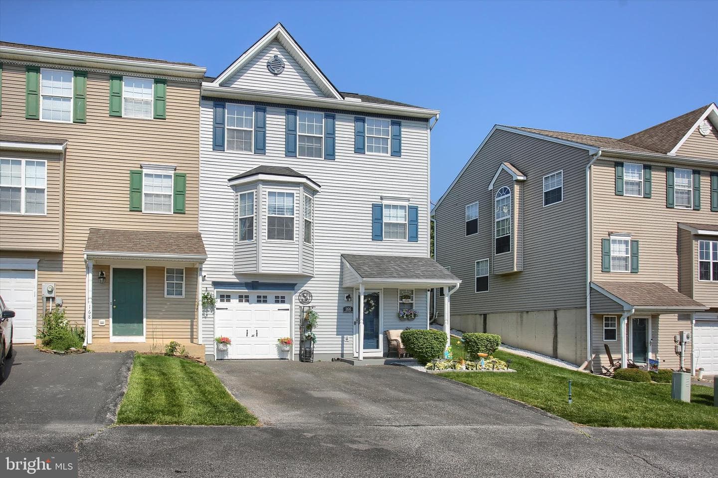 166 Country Ridge Drive photo 2