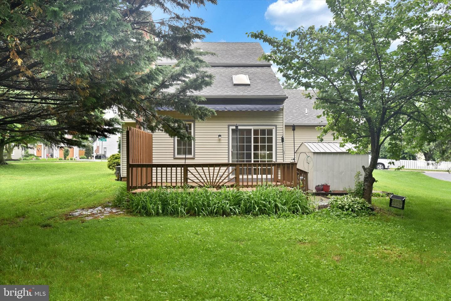 2780 Carlton Place photo 32
