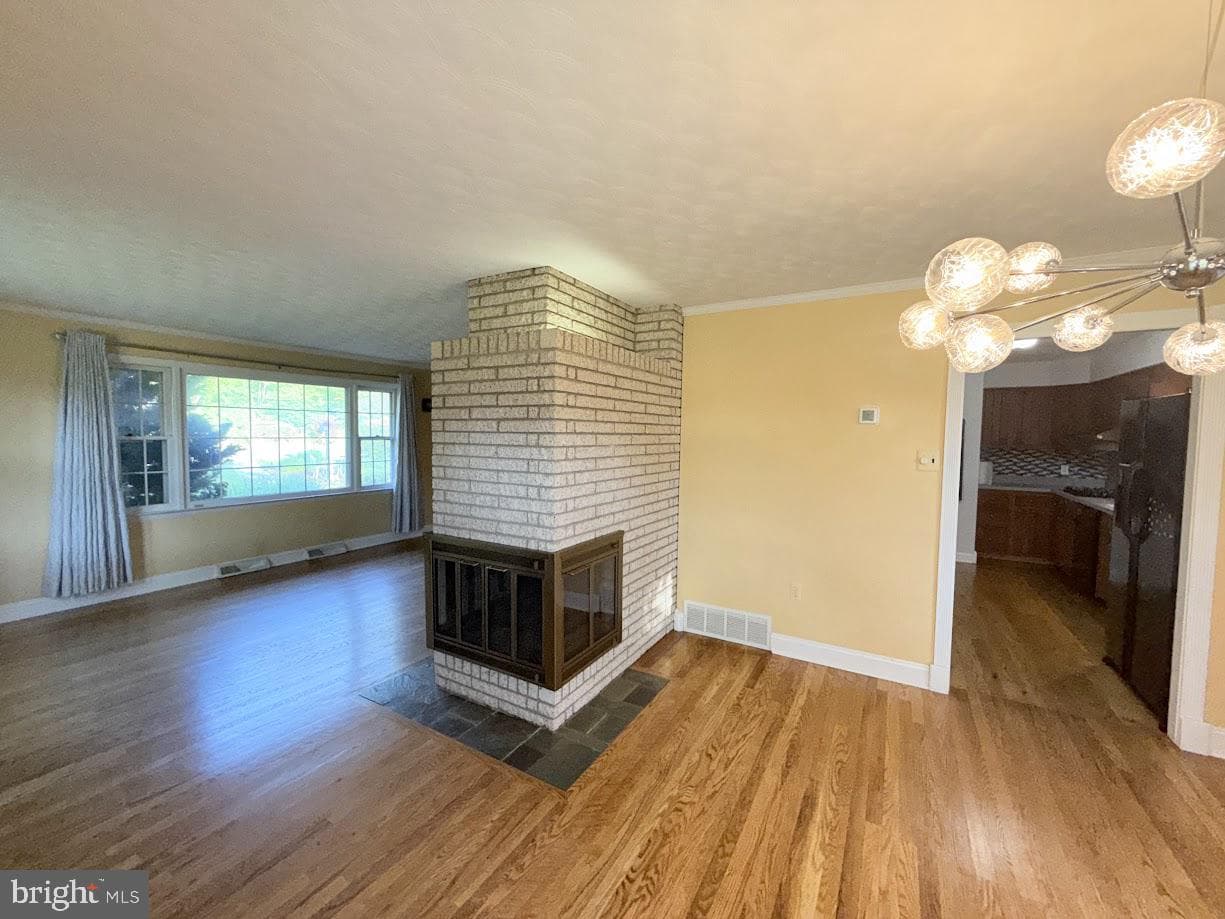 1589 Hollywood Parkway photo 14