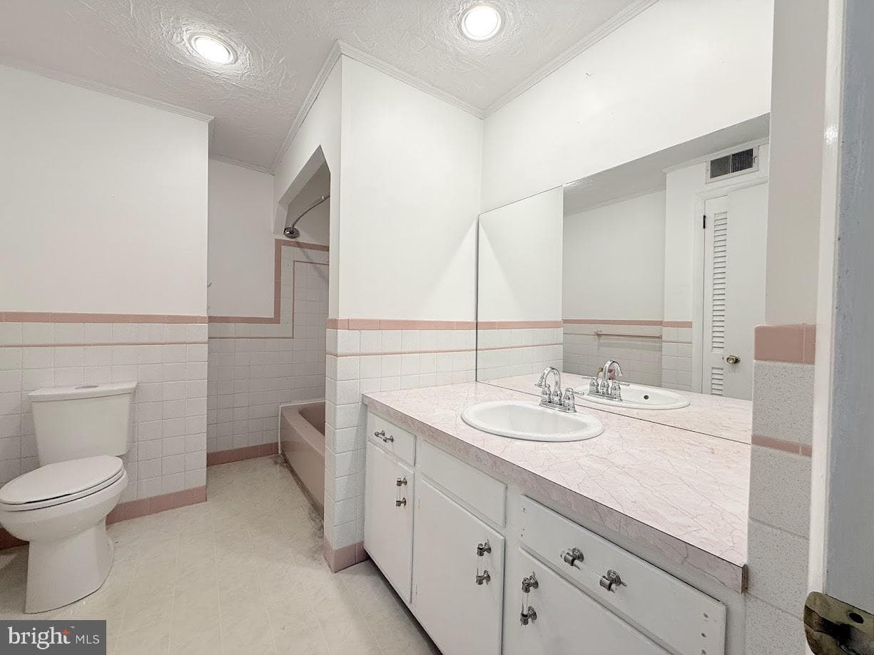 1589 Hollywood Parkway photo 26