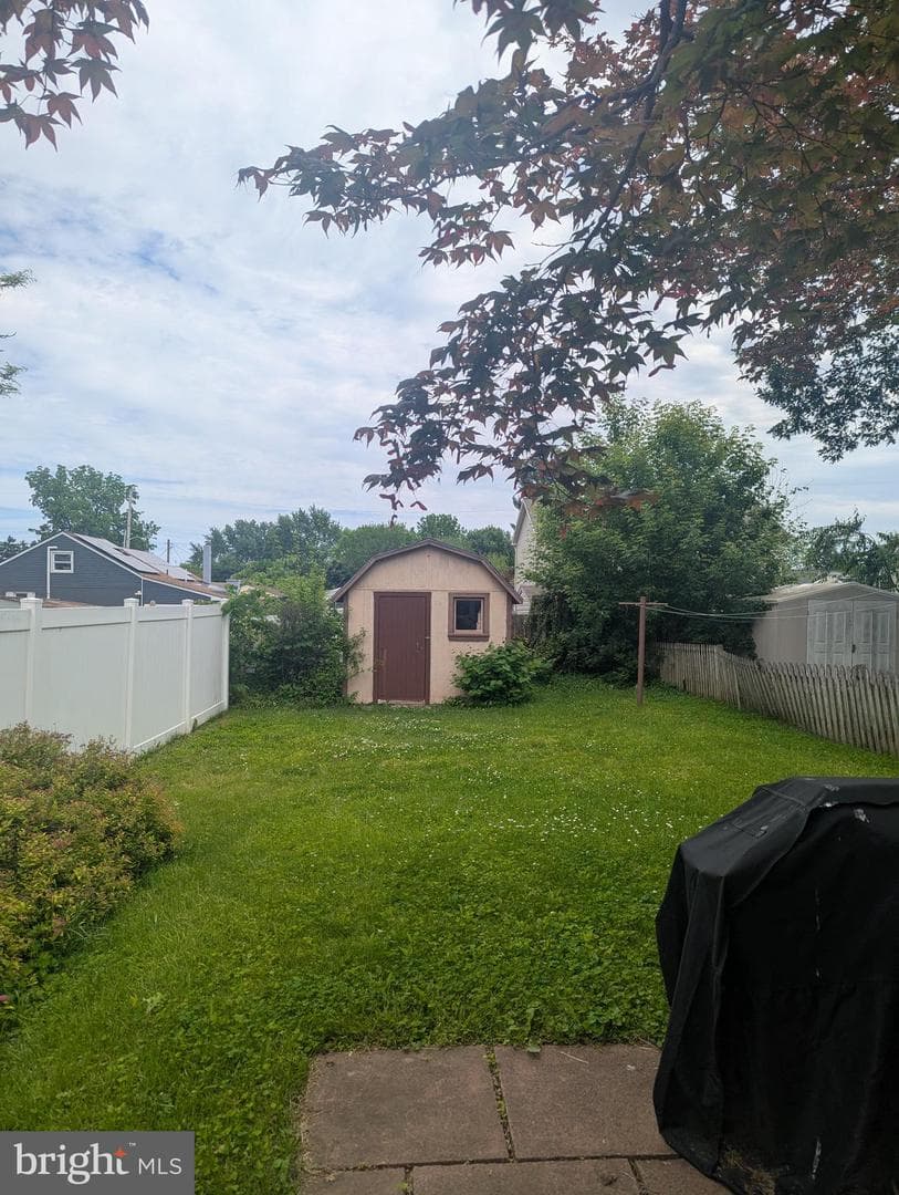558 Hammond Avenue photo 6