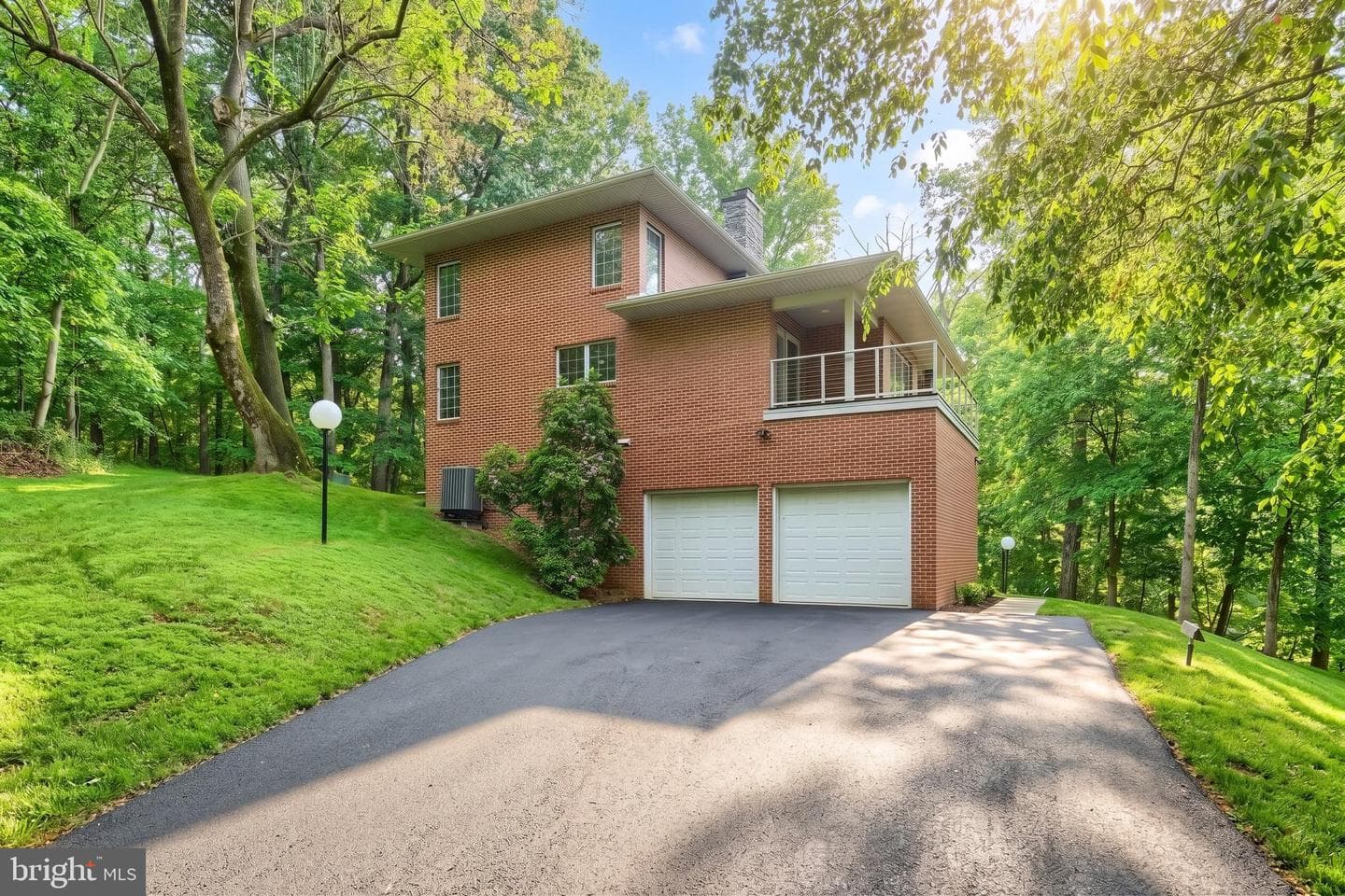 335 Laurel Drive, York