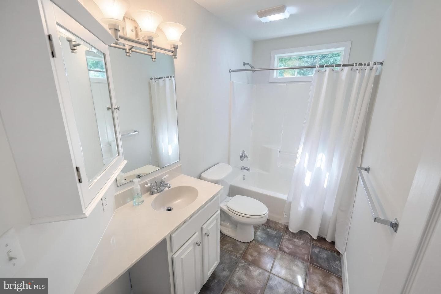 335 Laurel Drive photo 35