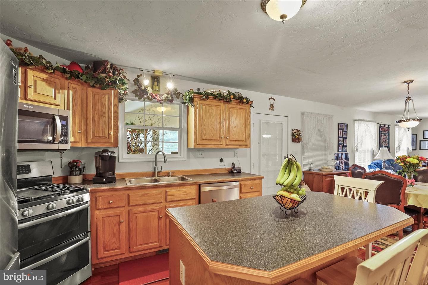 25 Cornell Drive photo 79
