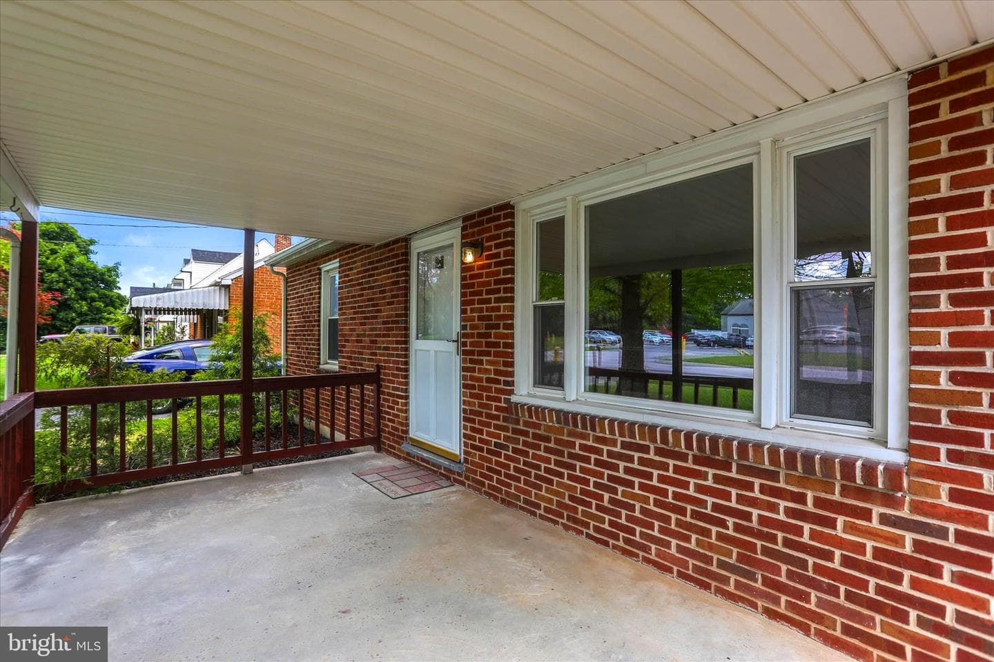 2515 N George Street photo 2