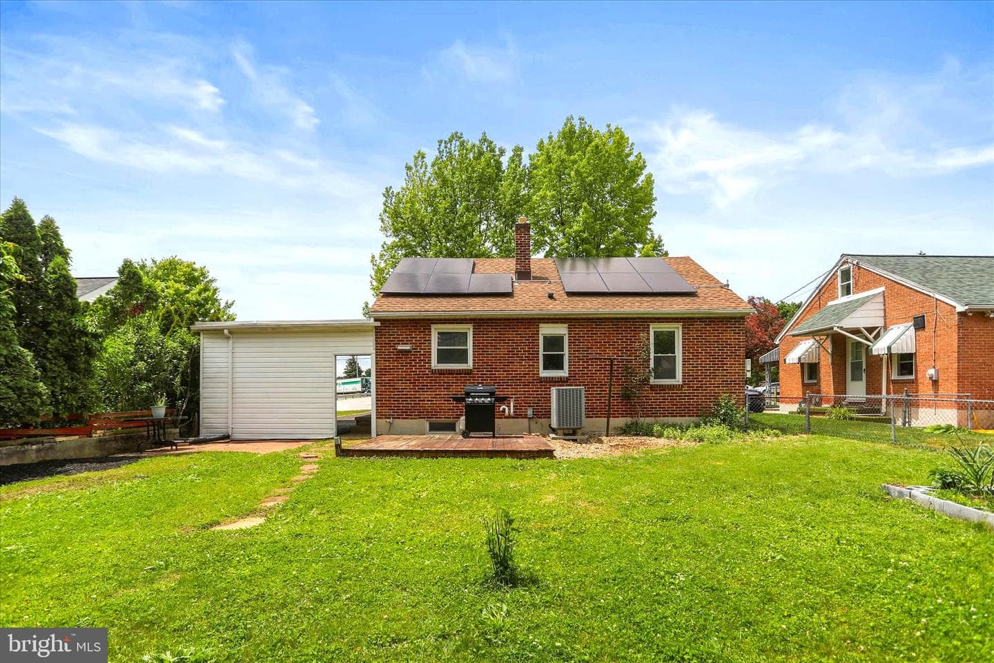 2515 N George Street photo 24