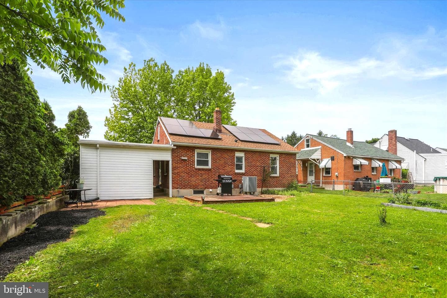 2515 N George Street photo 25