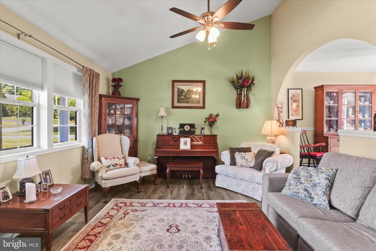 17 Ecker Avenue photo 10