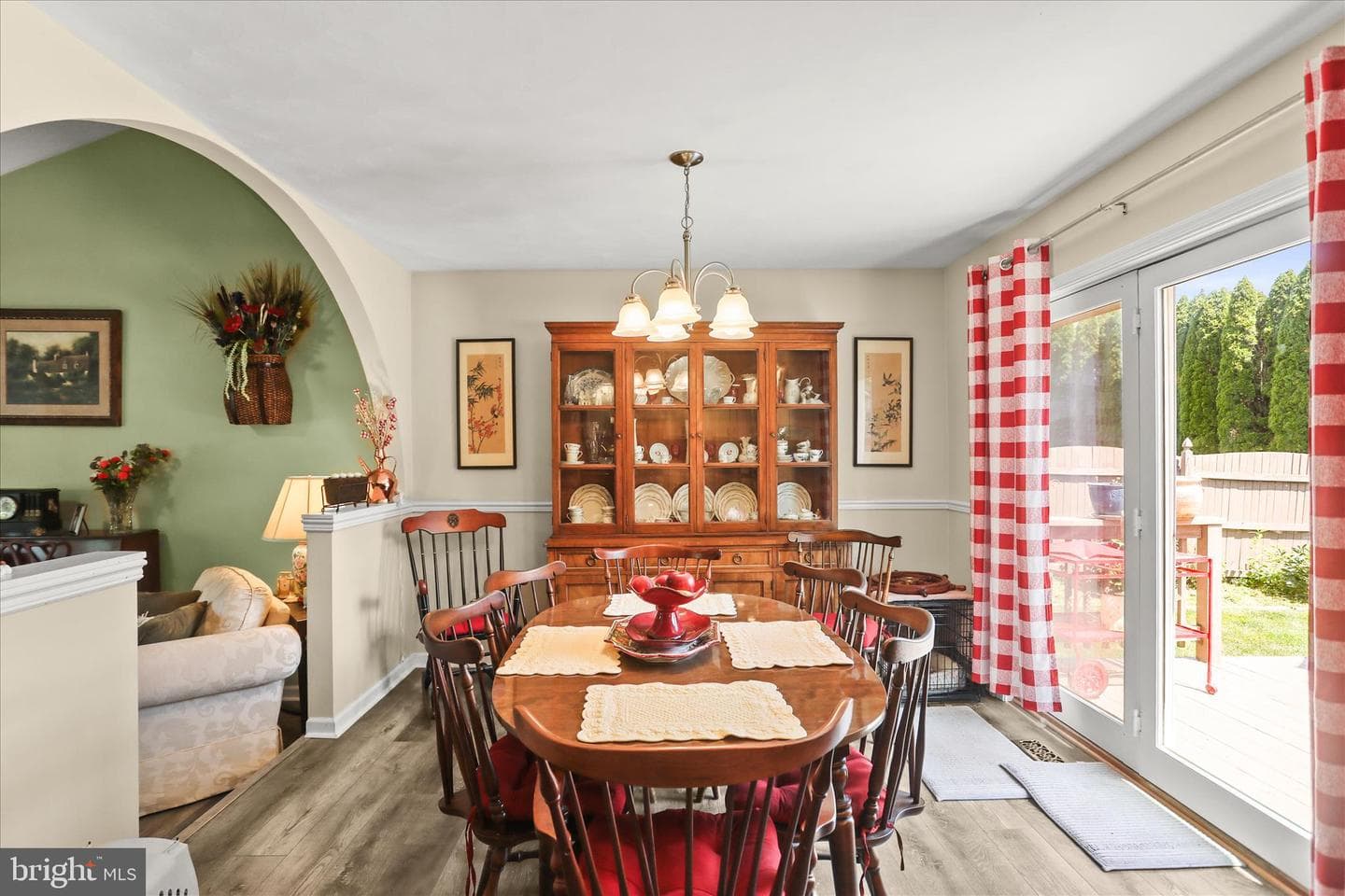 17 Ecker Avenue photo 15