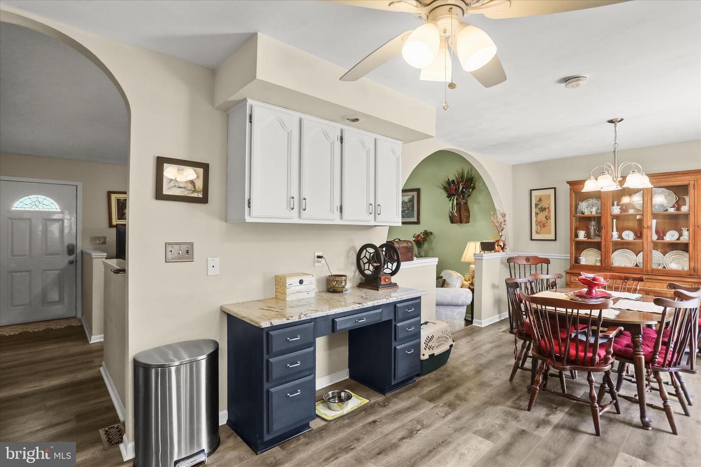17 Ecker Avenue photo 18