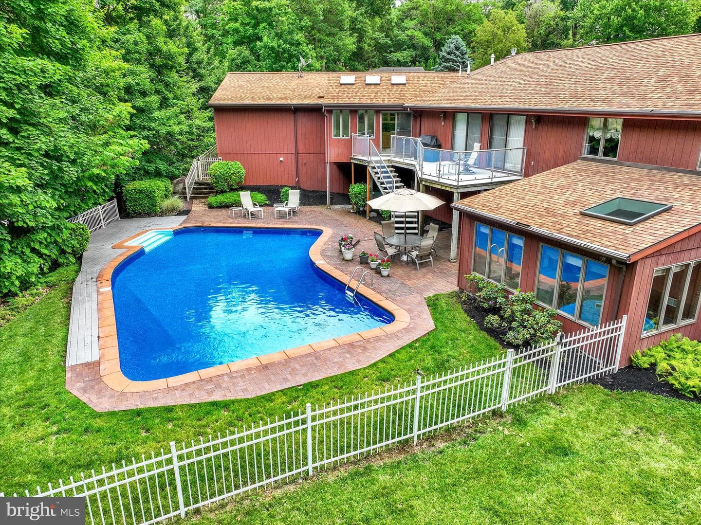 167 N Strathcona Drive photo 47