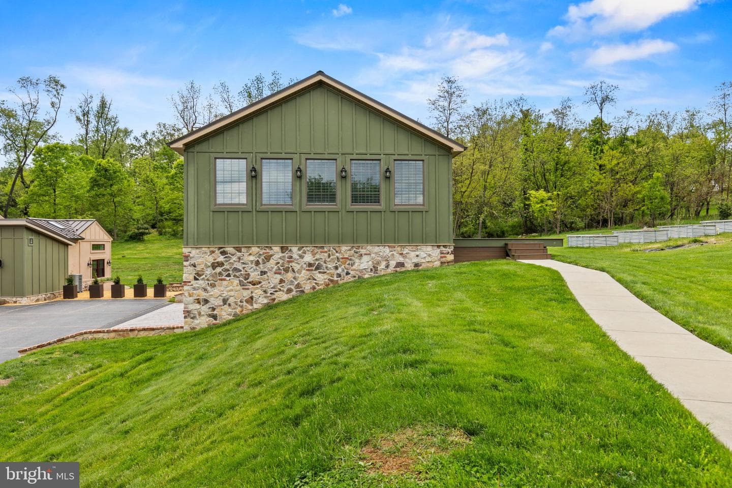 1257 Water Street photo 63