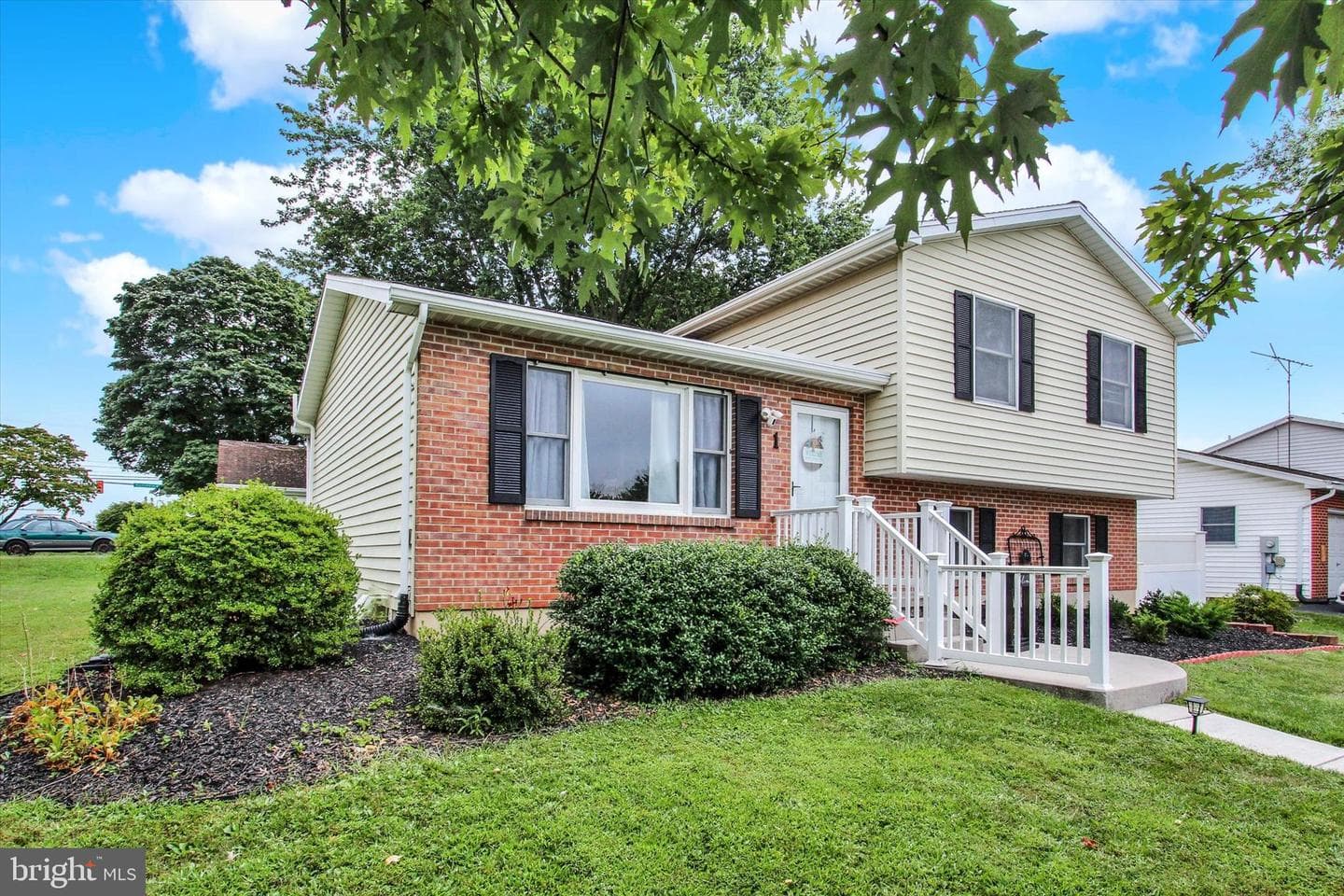 1 Cardinal Drive photo 3
