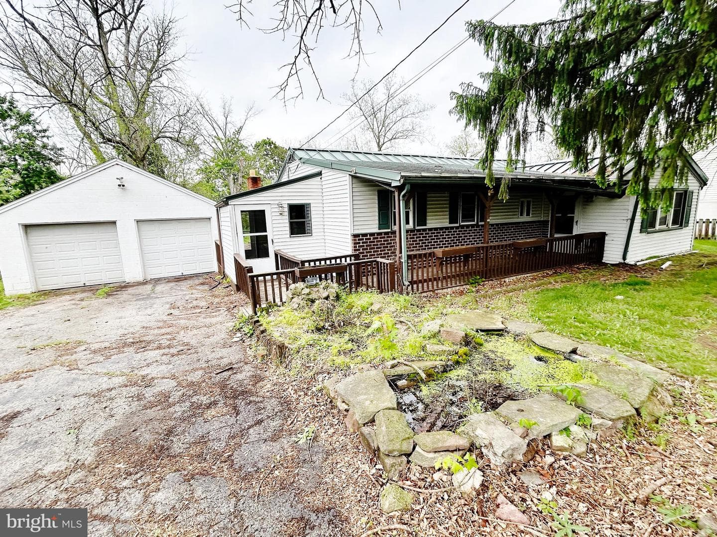 2311 Log Cabin Road