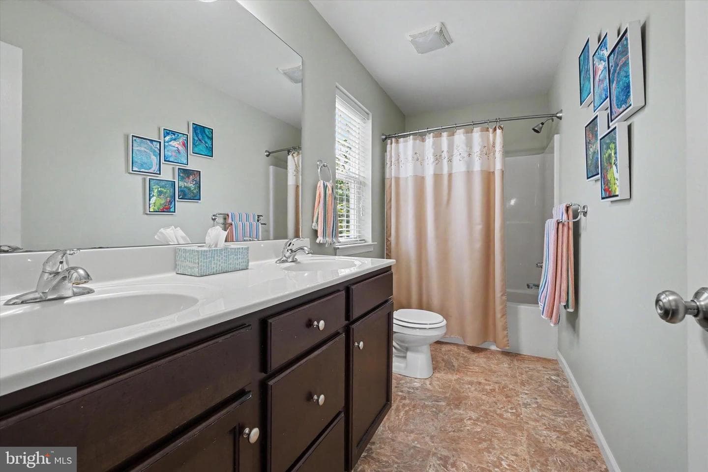 2570 Carriage Lane photo 16