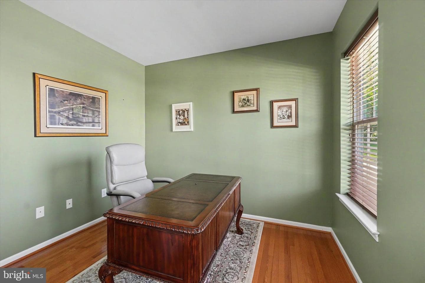 2570 Carriage Lane photo 4